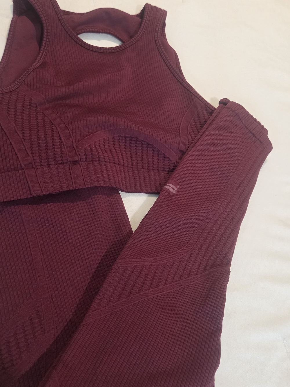Fabletics Seamless 2-Piece Workout Set Size L Burgundy - High Waist Leggings + R - Picture 6 of 8